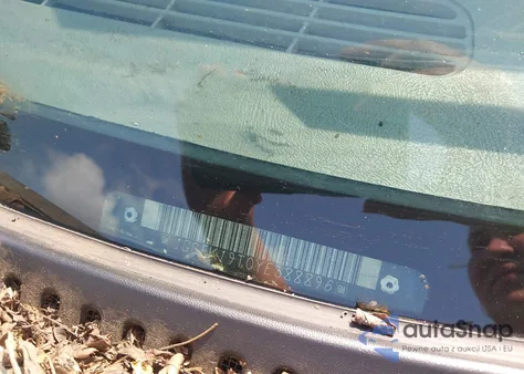 2000 Chevrolet Silverado 1500 Ls z USA, uszkodzony, nr VIN 1GCEK19T0YE388896